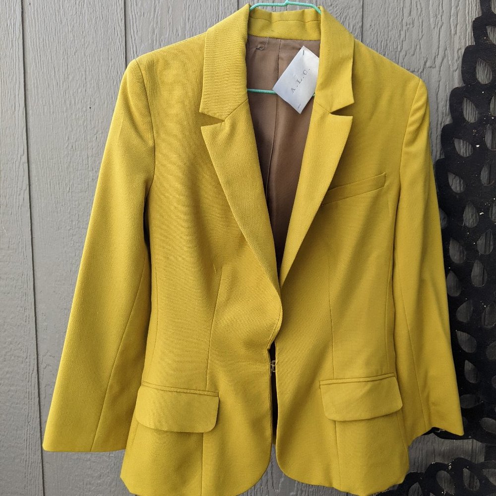 Gorgeous ALC Wool & Mohair jacket blazer w snakeskin collar